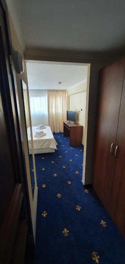 Evropa Hotel Gagra Exterior photo