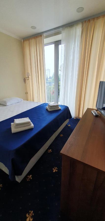 Evropa Hotel Gagra Exterior photo