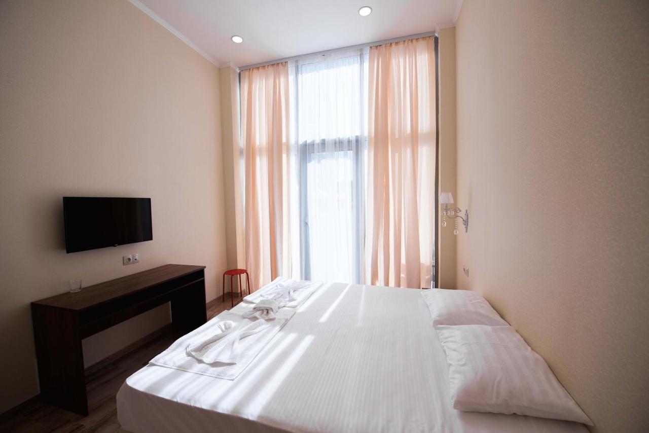 Evropa Hotel Gagra Exterior photo